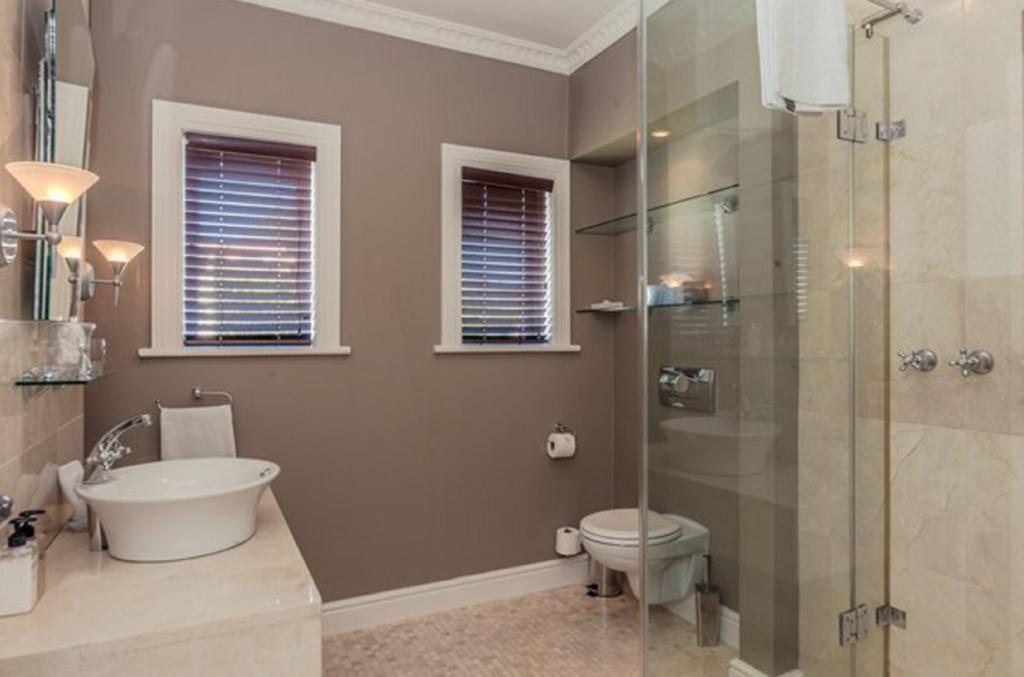 Abbey Manor Luxury Guesthouse Cape Town Exterior photo